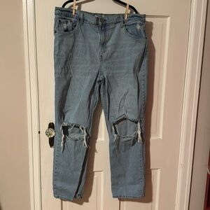 Abercrombie & Fitch The 90's Straight Ultra High Rise Light Wash Women's Jeans